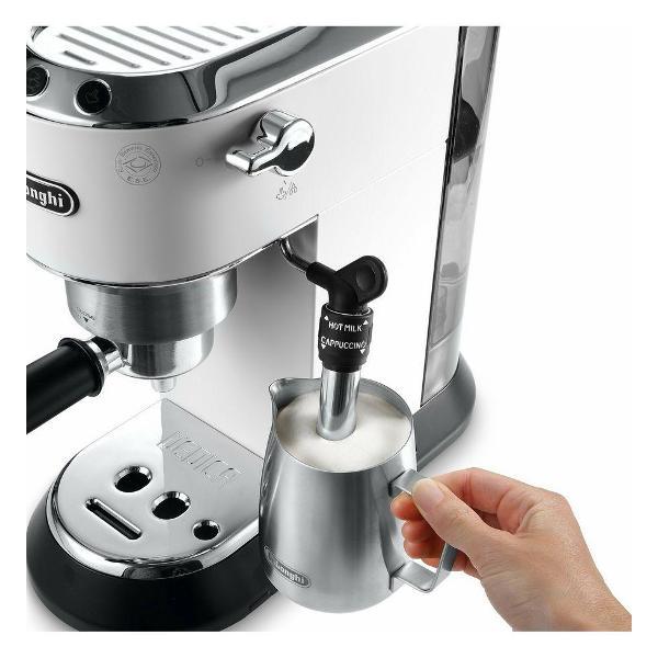Кофемашина автоматическая DeLonghi Dedica EC 685 белый