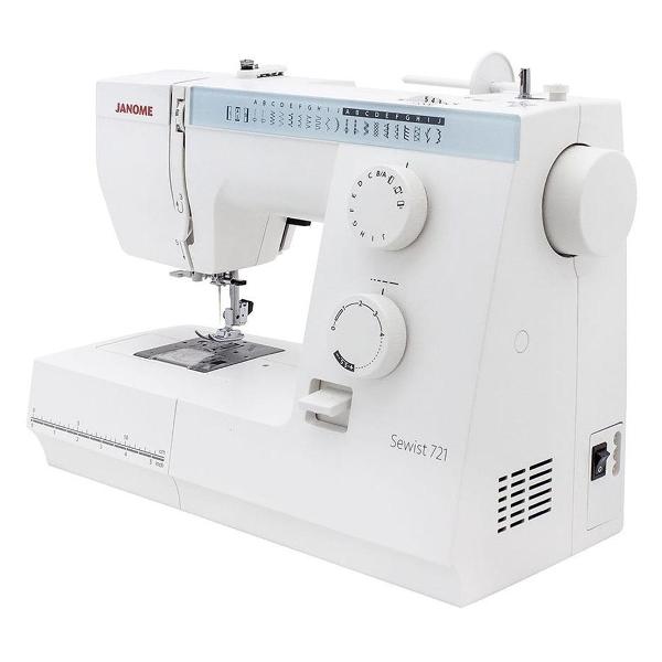 Швейная машина Janome Sewist 721