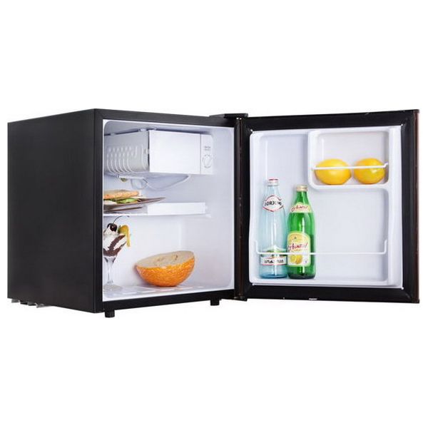 Холодильник однодверный Tesler RC-55 черный фото