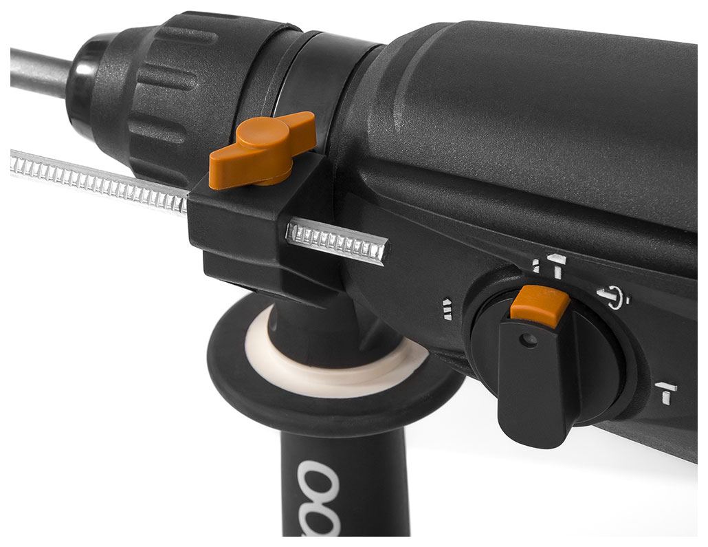 Перфоратор Daewoo DAD 820