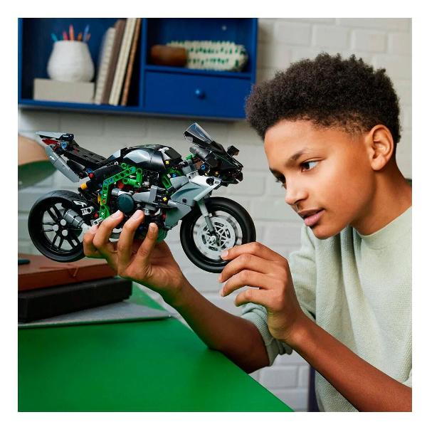 Конструктор Lego Technic Мотоцикл Kawasaki Ninja (42170)