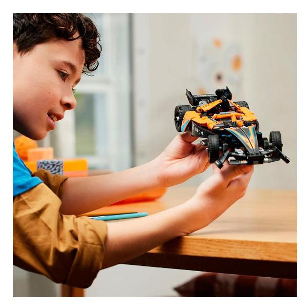 Конструктор Lego Technic Гоночная машина 42169