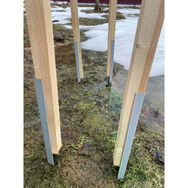 Колышки и скобы садовые Дружба для стоек в землю 50*40*400