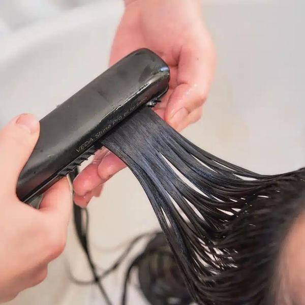 Электрощипцы для восстановления волос YA-MAN VEDA Shine Pro