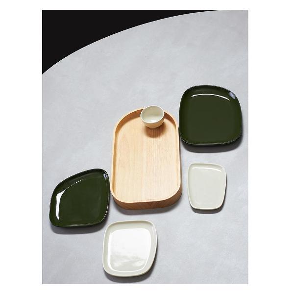 Набор тарелок Liberty Jones из 5-ти сервировочных на деревянном подносе Sorrento