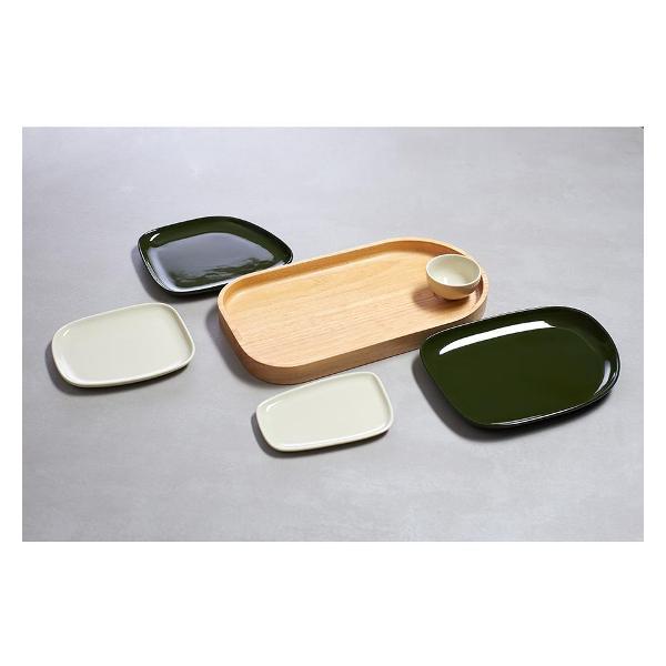 Набор тарелок Liberty Jones из 5-ти сервировочных на деревянном подносе Sorrento