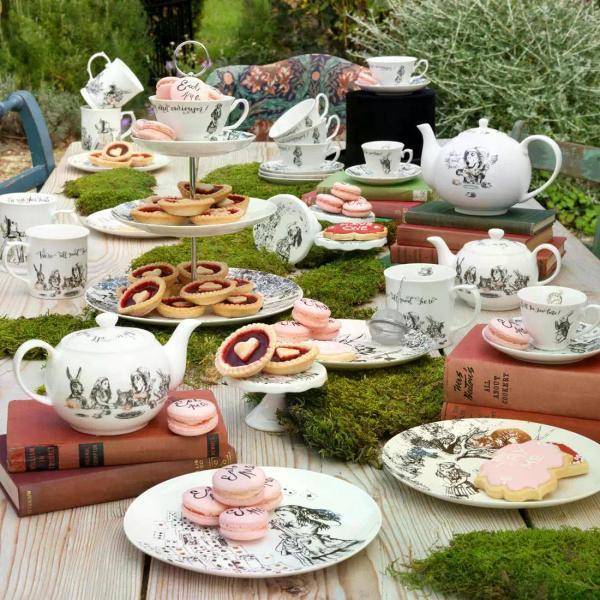 Набор столовых приборов Kitchen Craft Kitchen Craft Набор десертных вилок 4шт. "Алиса в Стране чудес" Mikasa V&A