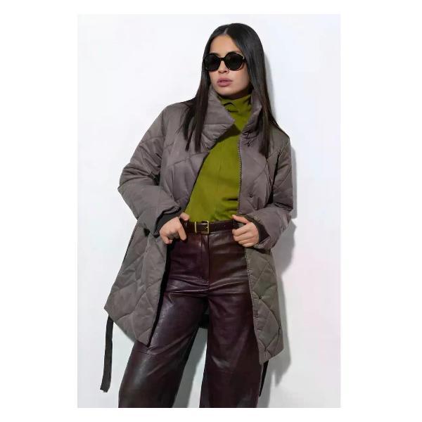 Куртка для женщин Vera Nicco Куртка стеганая с капюшоном и поясом удлиненная