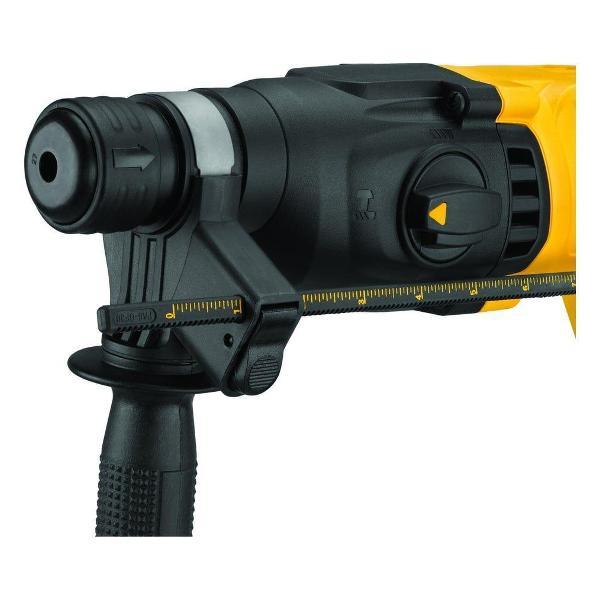 Перфоратор DeWalt DCH133N