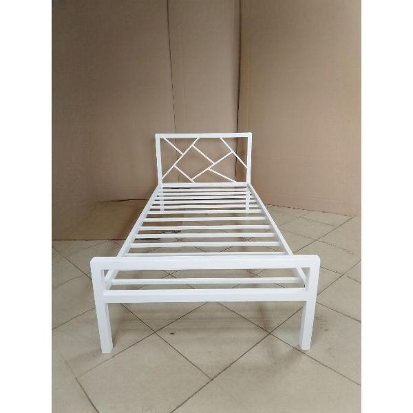Кровать LOFT Mebel Цезарион белые