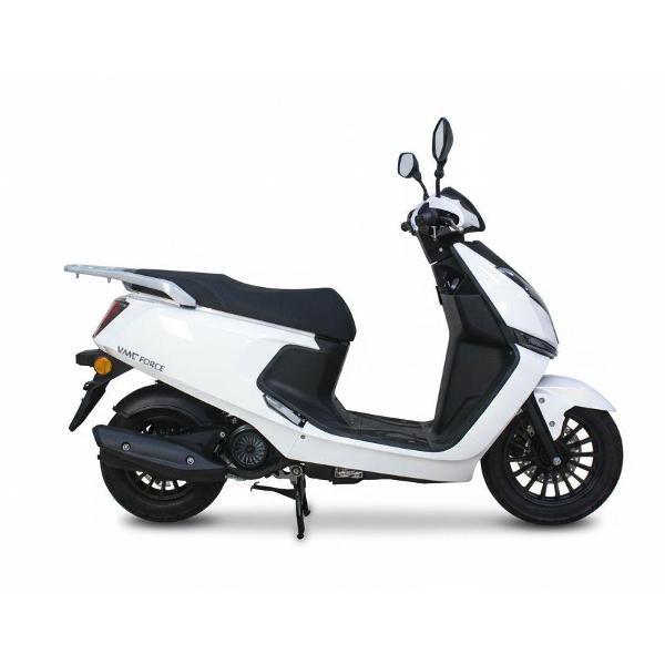 Скутер нет бренда Force