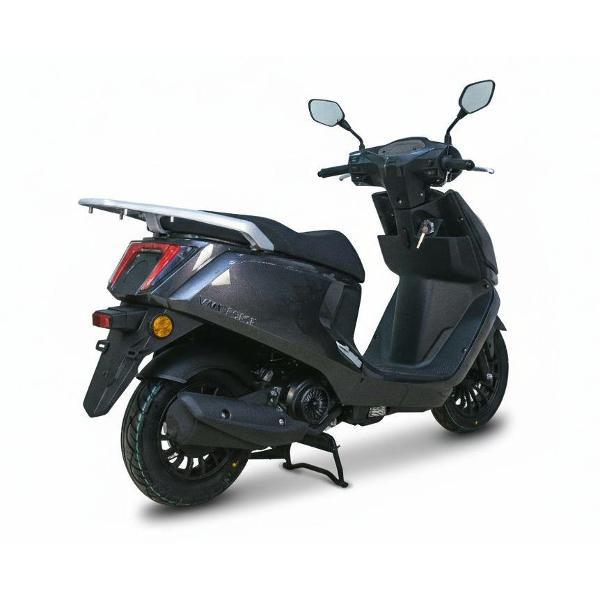 Скутер нет бренда Force