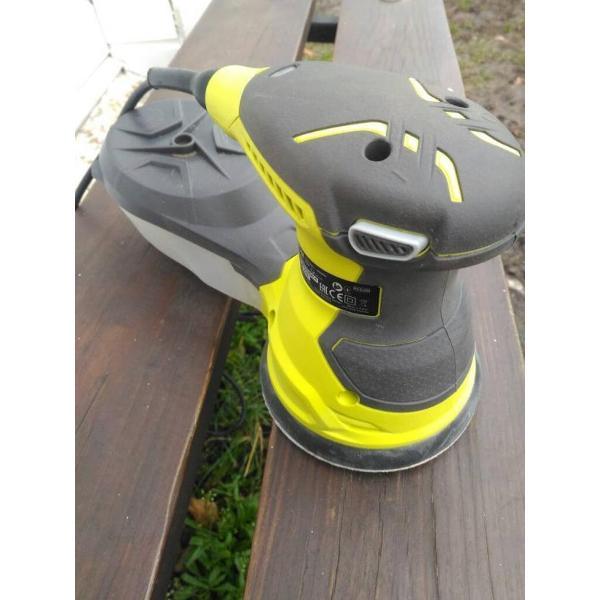Шлифмашина вибрационная Ryobi ROS300