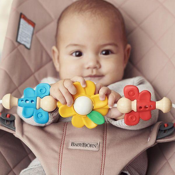 Подвесная игрушка BabyBjorn Bouncer Balance Toy - Flying Friends