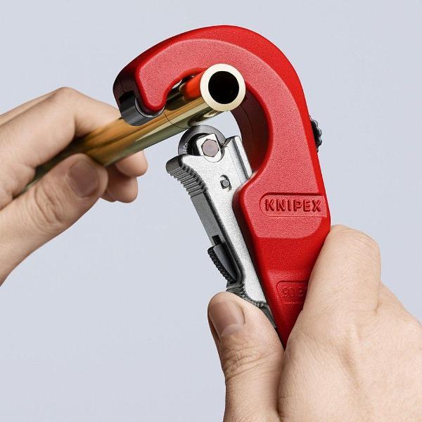 Труборез KNIPEX KN903102BK