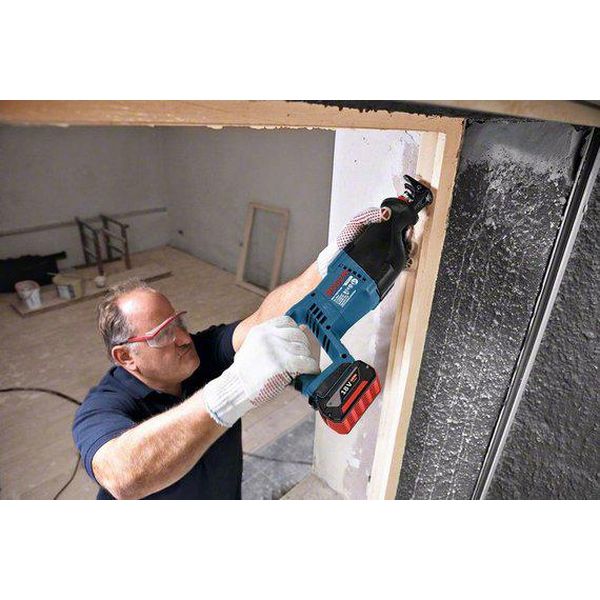 Электропила сабельная Bosch GSA 18V-LI (0.615.990.L6H)