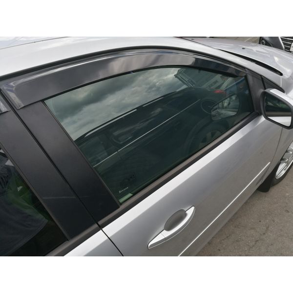 Дефлектор Vinguru FORD Focus II 2005-10 (AFV23105)