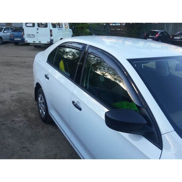 Дефлектор Vinguru SKODA Rapid 2014+ (AFV55514)
