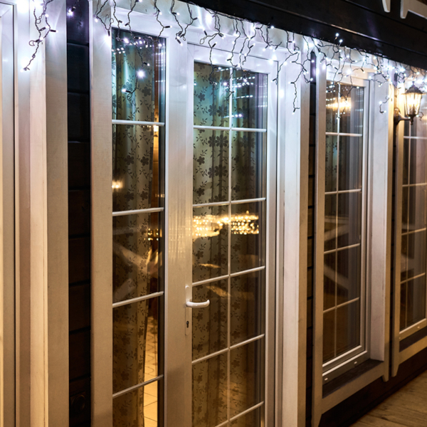 Гирлянда светодиодная NEON-NIGHT Айсикл Бахрома 4,8х0,6м эффект мерцания (255-175)