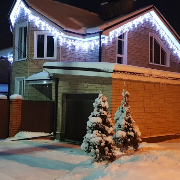 Гирлянда светодиодная NEON-NIGHT Айсикл (бахрома) 176 LED, 4,8х0,6м Белый