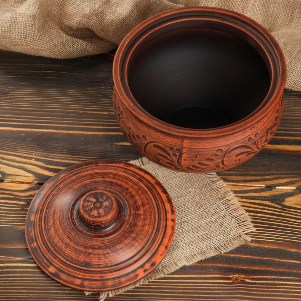 Кастрюля Красная глина 2.5 л 4679178