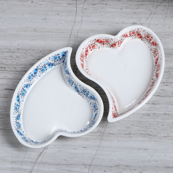 Тарелка столовая . Сердца 3 предмета, белая, деколь 1388988