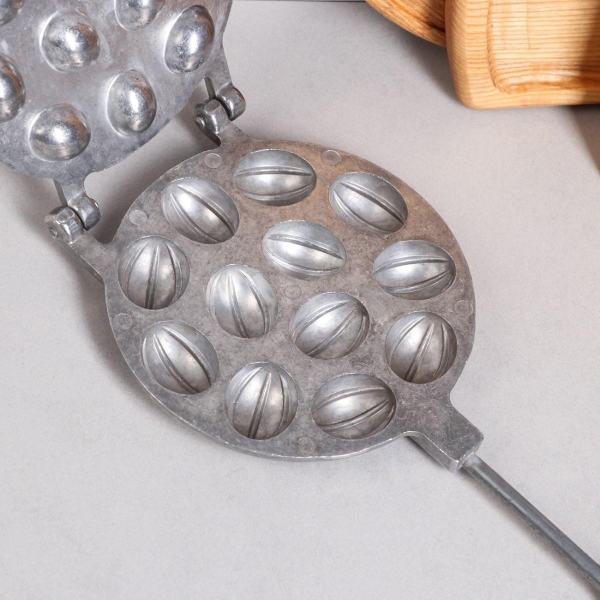 Форма для выпекания (металл) TAS-PROM 12 орешков 6580954