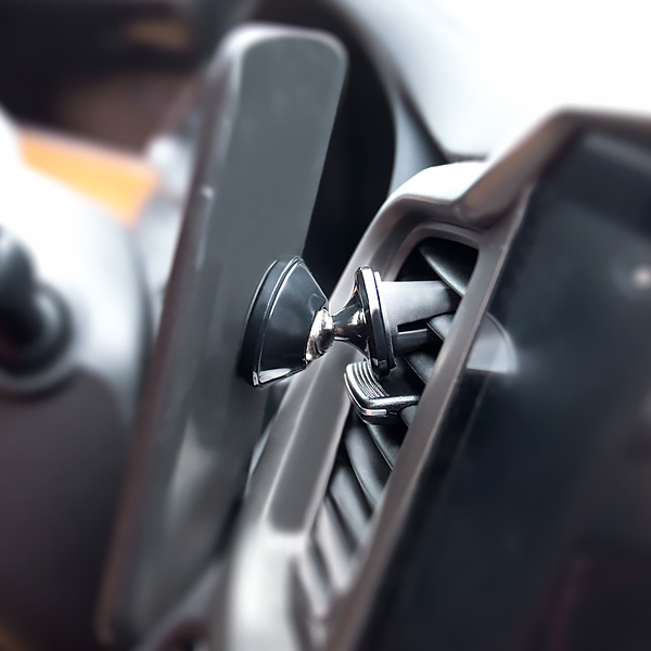 Автомобильный держатель Kraft для телефона на дефлектор KT 835333