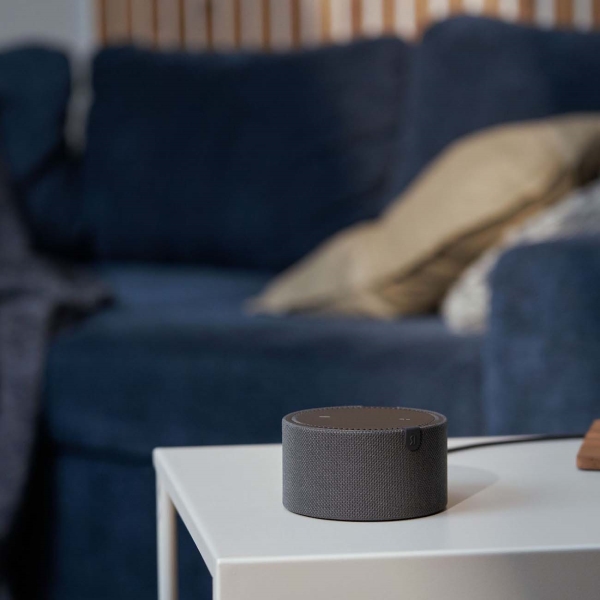 Умная колонка Яндекс Станция Мини без часов с Алисой на YaGPT, черный оникс (10Вт) (YNDX-00021K)