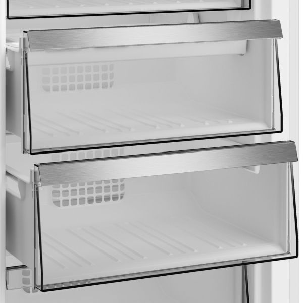 Морозильная камера Grundig GFPN66821W