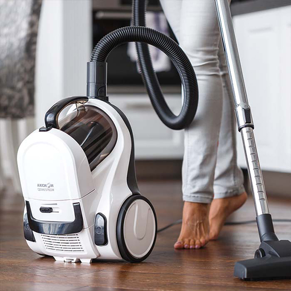 Пылесос с контейнером для пыли Аксион Р36 белый