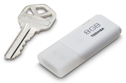 Флеш-диск Toshiba USB FD 8GB TRANSMEMORY белый