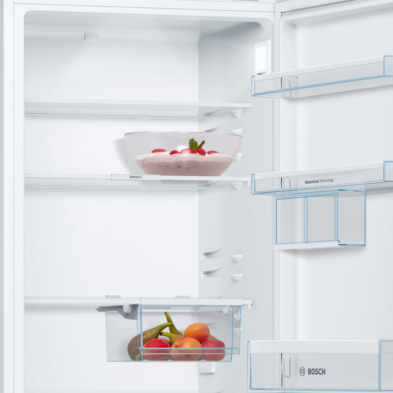 Холодильник с нижней морозильной камерой Bosch Serie 4 NatureCool KGV39XW2AR фото