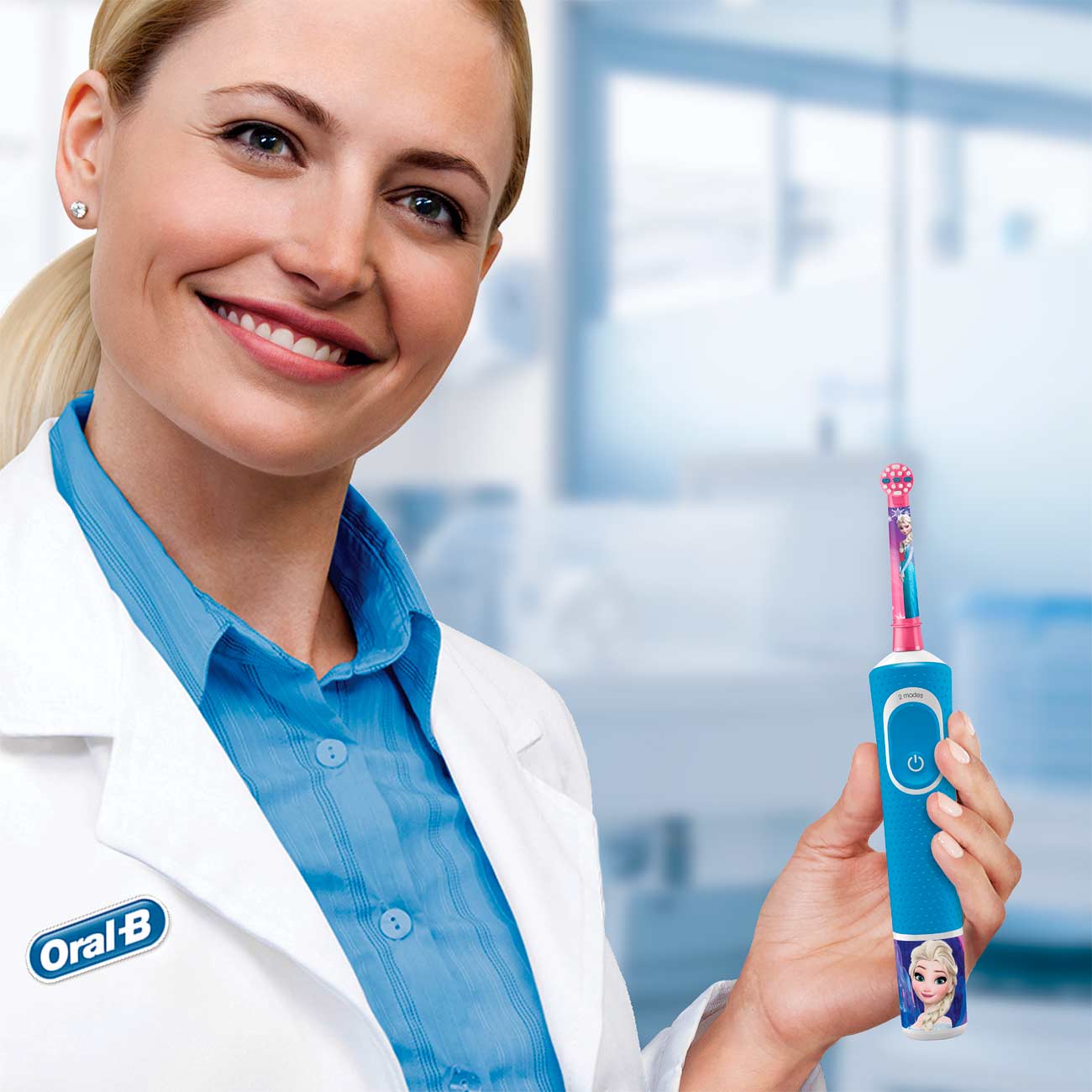 Купить Электрическая зубная щетка Oral-B Vitality D100.433.2K Frozen в  каталоге интернет магазина М.Видео по выгодной цене с доставкой, отзывы,  фотографии - Москва