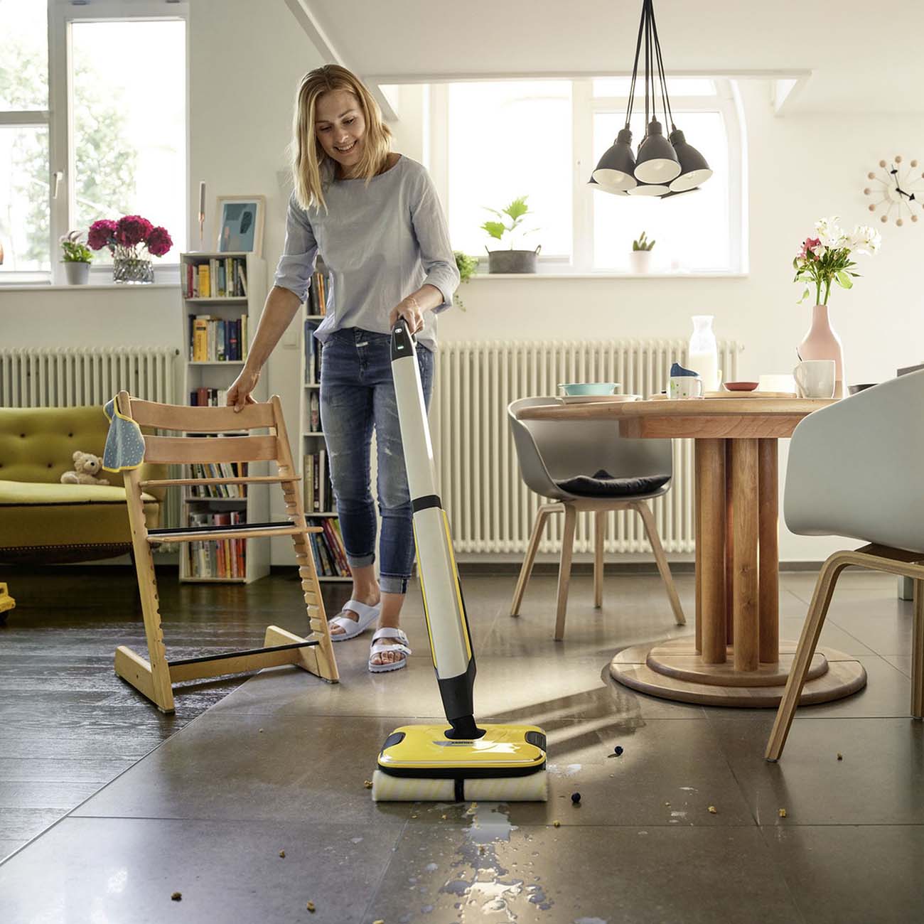 Купить Электрошвабра Karcher FC 7 Cordless в каталоге интернет магазина  М.Видео по выгодной цене с доставкой, отзывы, фотографии - Москва