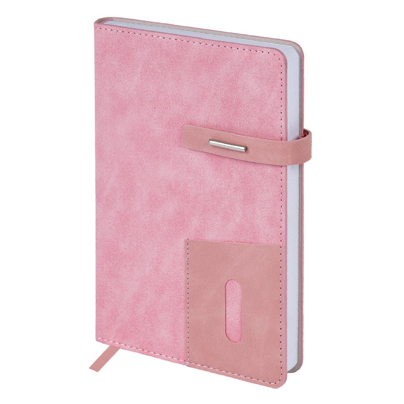 Изображение товара Тетрадь Brauberg А5 138х213мм Cowboy, под кожу, застёжка, 160л, розовый, 116199