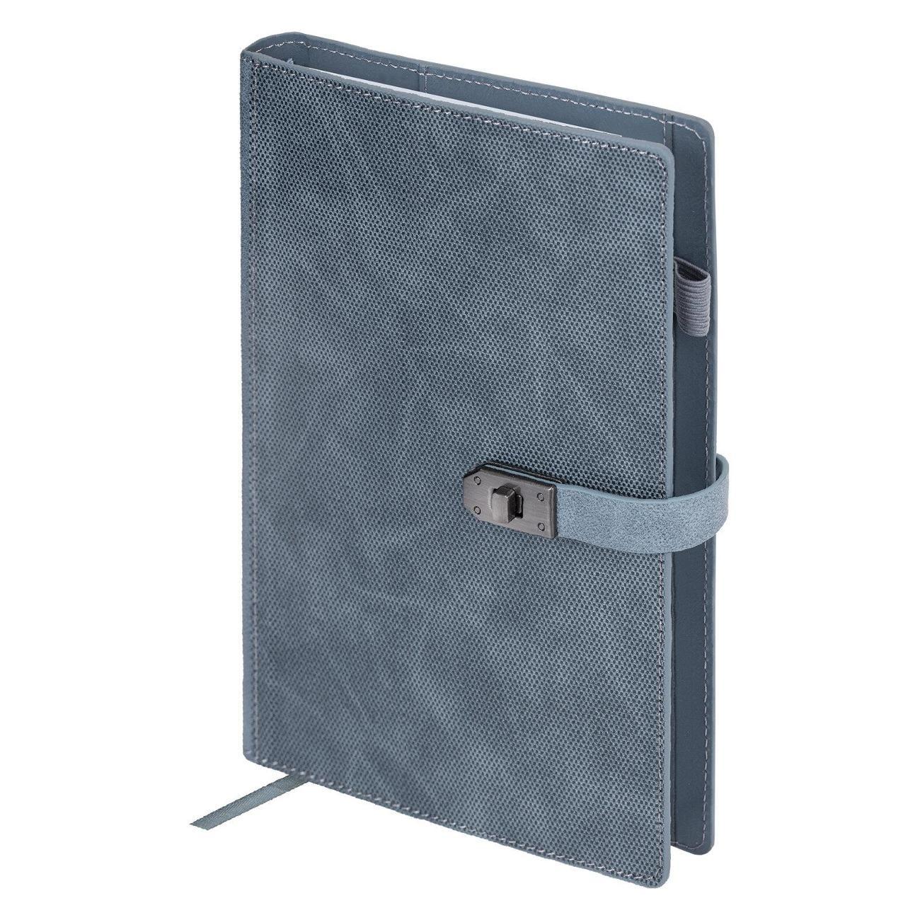 Изображение товара Тетрадь Brauberg А5 152х220мм Sirius, под кожу, застёжка, 160л, серый, 116214