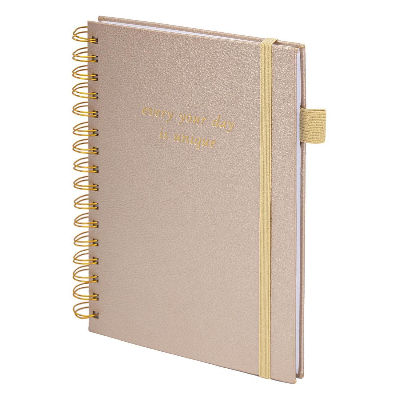 Изображение товара Тетрадь Brauberg на гребне А5 148х216мм Calipso под кожу, резинка, клетка, 80л,бежевая,116254