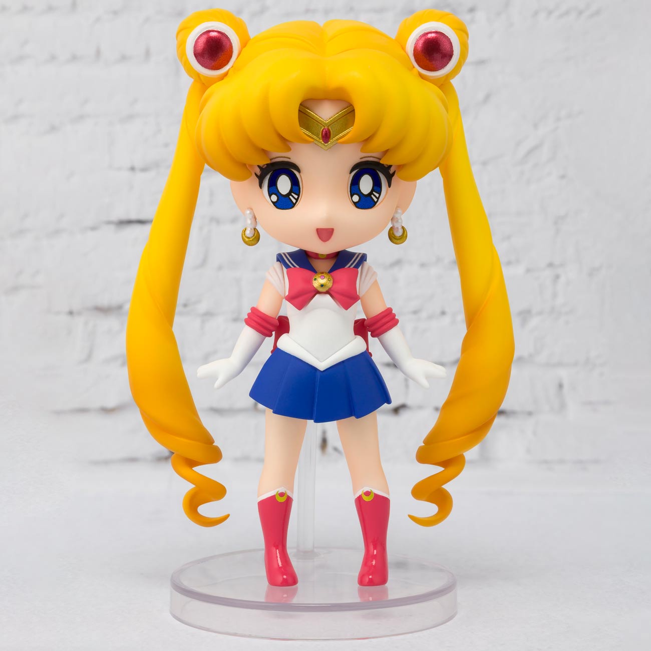 Купить Фигурка Bandai Tamashii Nations - Sailor Moon в каталоге интернет  магазина М.Видео по выгодной цене с доставкой, отзывы, фотографии - Москва