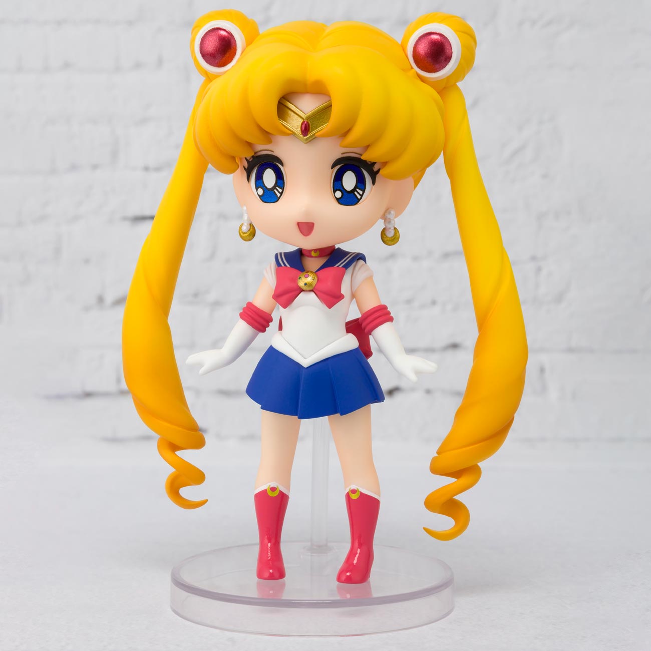 Купить Фигурка Bandai Tamashii Nations - Sailor Moon в каталоге интернет  магазина М.Видео по выгодной цене с доставкой, отзывы, фотографии - Москва