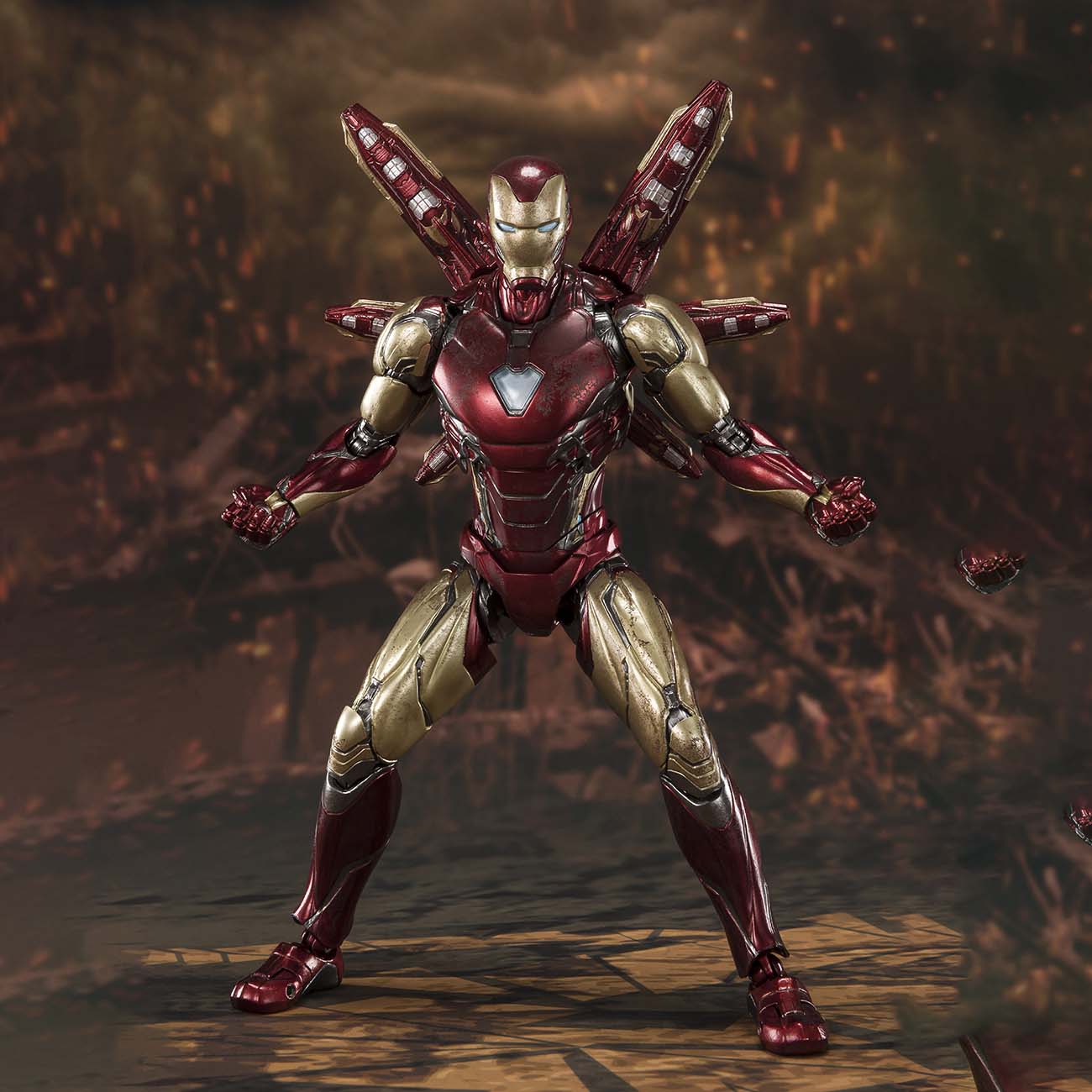 Купить Фигурка Bandai Avengers: Endgame-Iron Man Mark 85 (Final Battle) в  каталоге интернет магазина М.Видео по выгодной цене с доставкой, отзывы,  фотографии - Москва