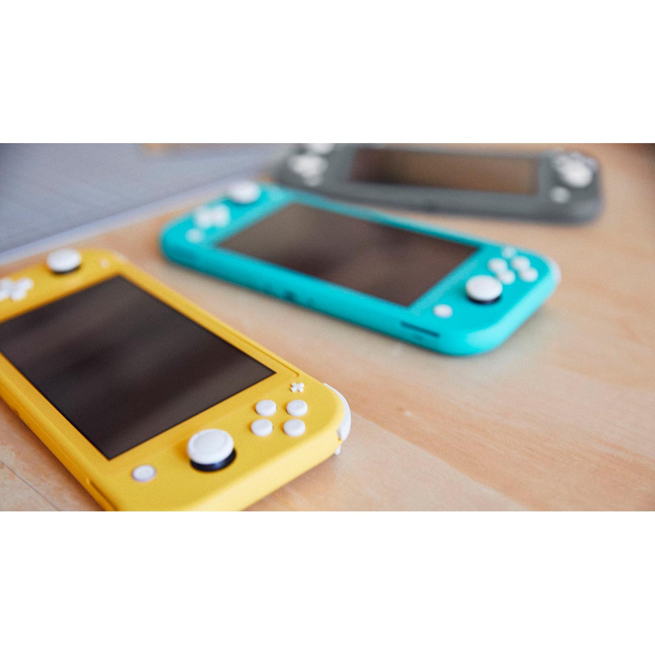 Купить Игровая приставка Nintendo Switch Lite Turquoise в каталоге интернет  магазина М.Видео по выгодной цене с доставкой, отзывы, фотографии - Москва