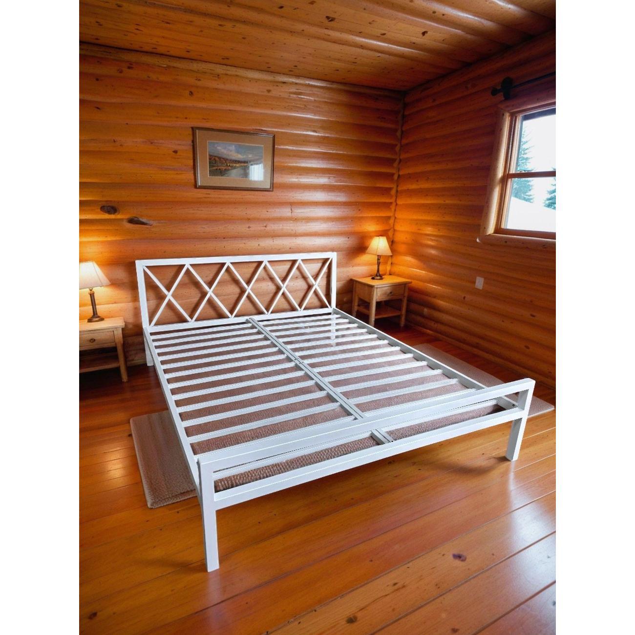 Изображение товара Кровать LOFT Mebel Кэрри 200х200 см металлическая белая Изображение товара Кровать LOFT Mebel Кэрри 200х200 см металлическая белая