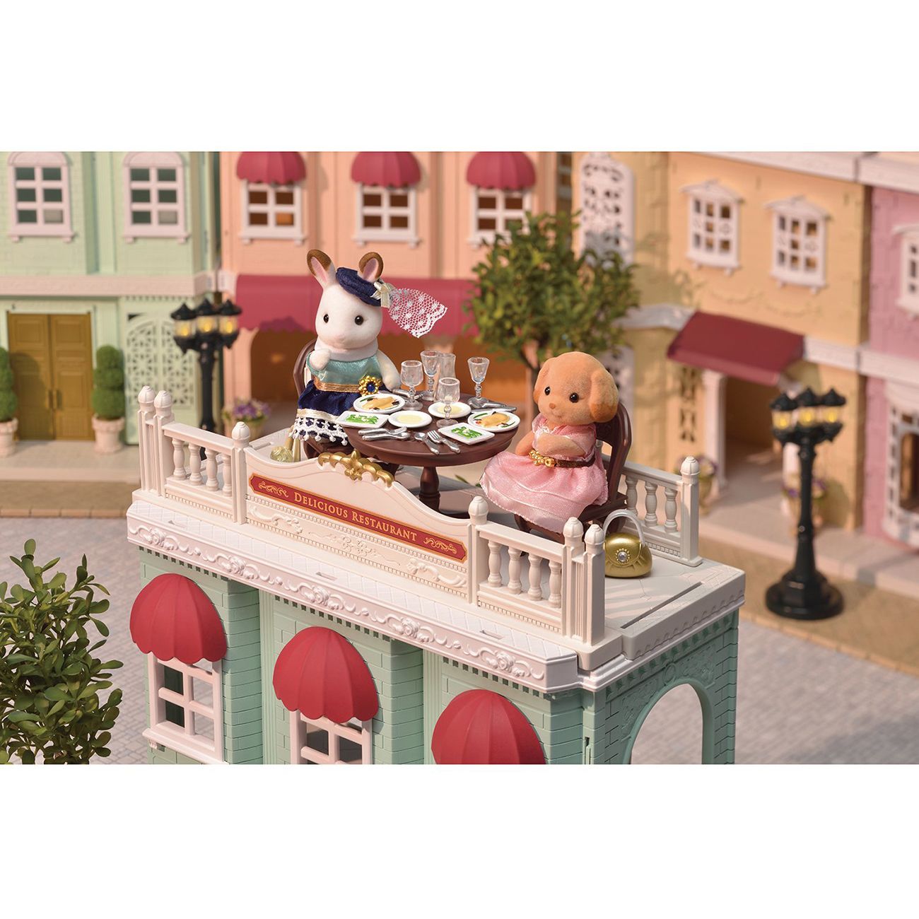 Купить Дом для кукол Sylvanian Families Изысканный ресторан (6018) в  каталоге интернет магазина М.Видео по выгодной цене с доставкой, отзывы,  фотографии - Москва