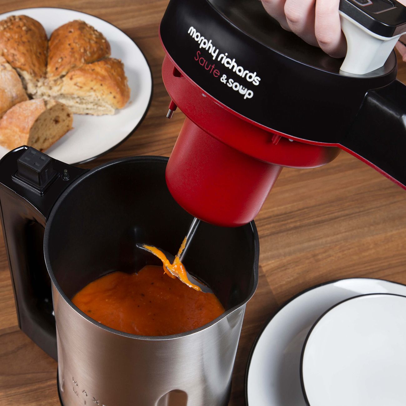 Купить Блендер-суповарка Morphy Richards Saute and Soup 501014EE в каталоге  интернет магазина М.Видео по выгодной цене с доставкой, отзывы, фотографии  - Москва