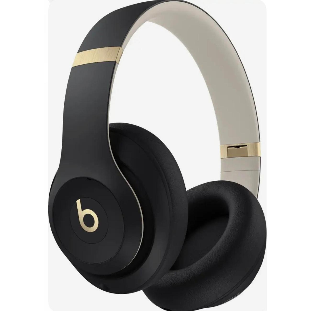 Изображение товара Наушники беспроводные Beats Beats Studio Pro Black (черно-золотой) Изображение товара Наушники беспроводные Beats Beats Studio Pro Black (черно-золотой)