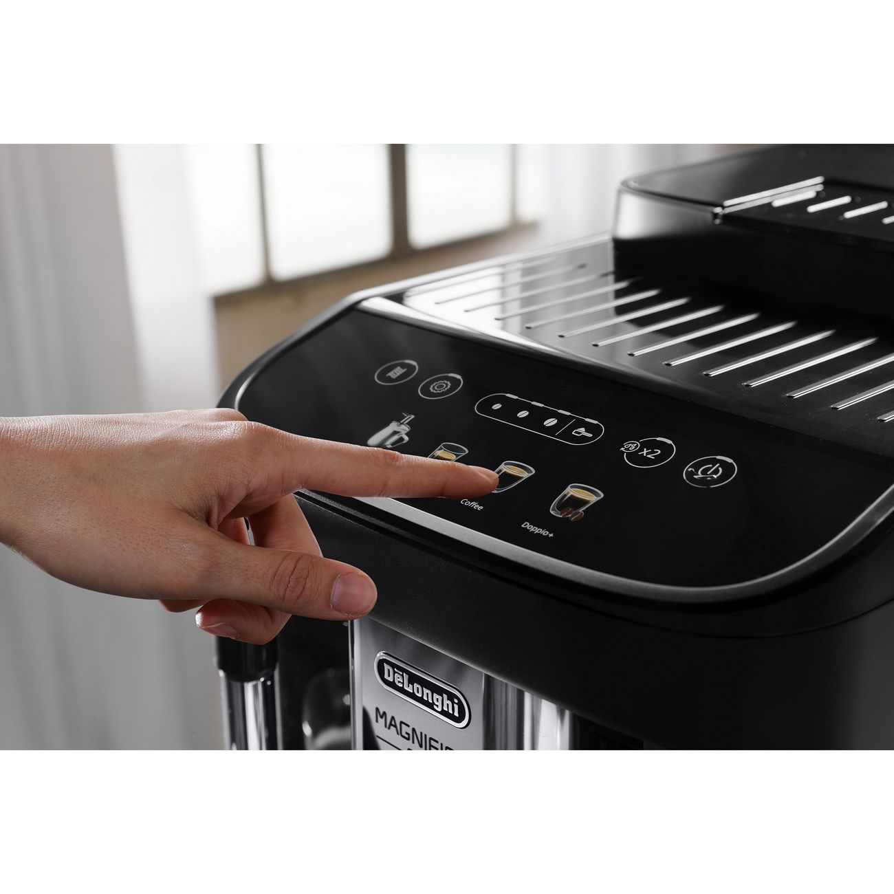 Кофемашина автоматическая DeLonghi Magnifica EVO (ECAM290.22.B) черная