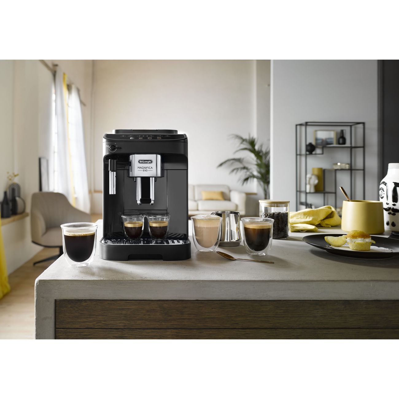 Купить Кофемашина автоматическая DeLonghi Magnifica EVO (ECAM290.22.B)  черная в каталоге интернет магазина М.Видео по выгодной цене с доставкой,  отзывы, фотографии - Москва