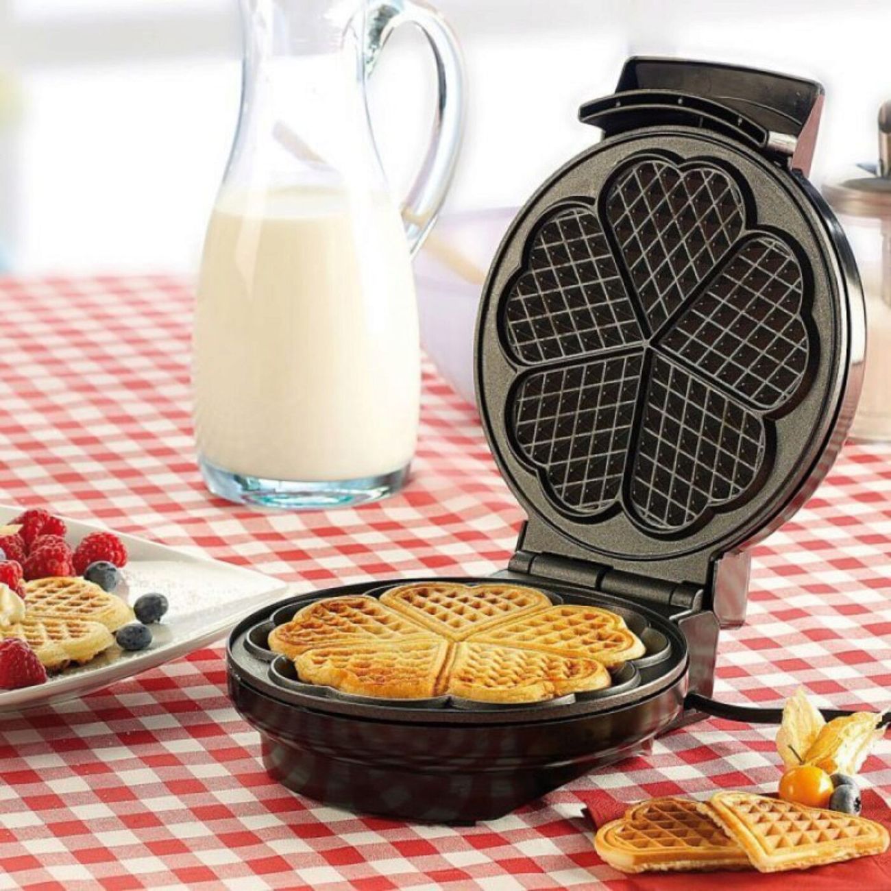 Чем заменить вафельницу. Вафельница first fa-5300 Black. Waffle maker вафельница. Вафельница wafel mal-02wf. Вафельница first Austria.