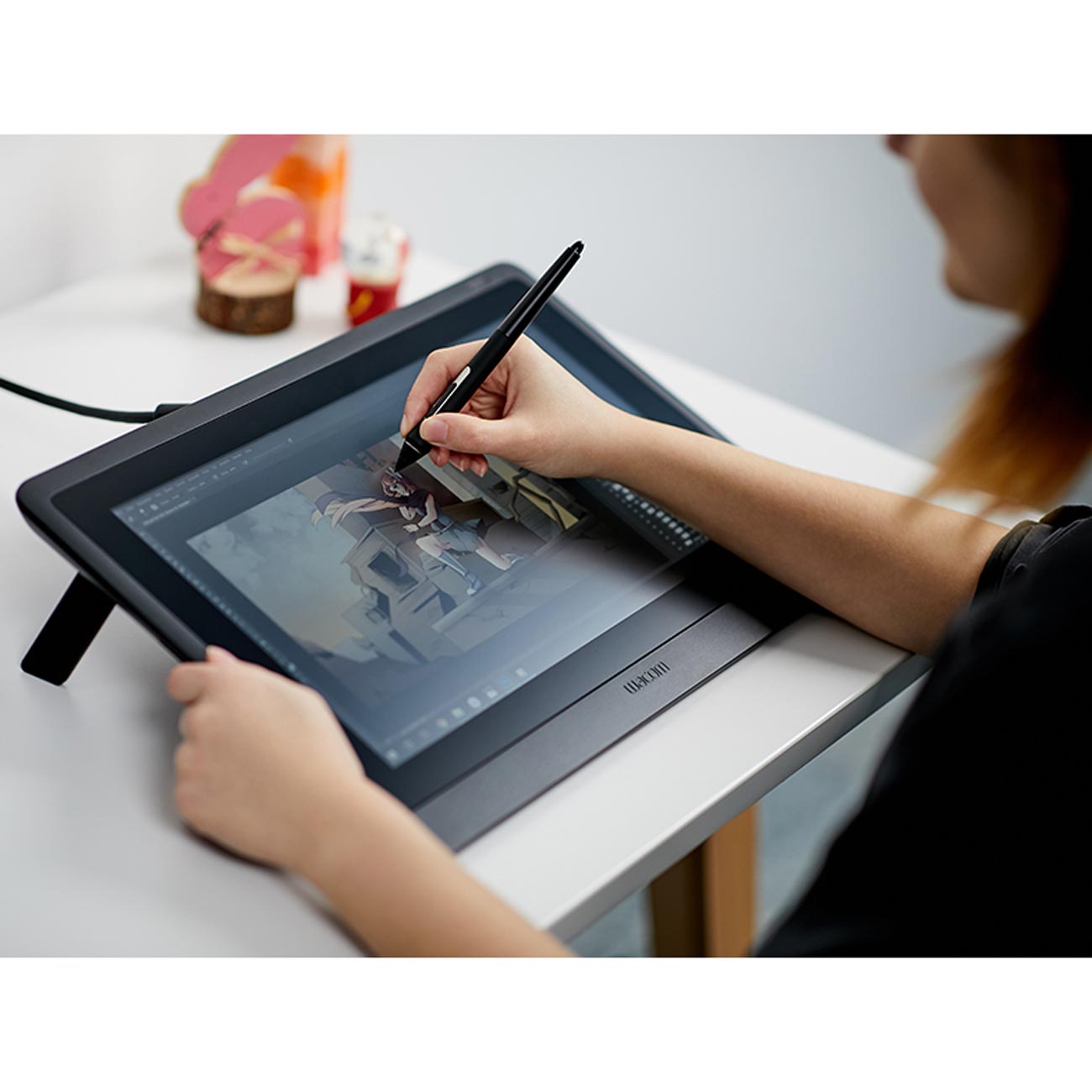 Купить Планшет Wacom Cintiq 16 (DTK1660K0B) в каталоге интернет магазина  М.Видео по выгодной цене с доставкой, отзывы, фотографии - Москва